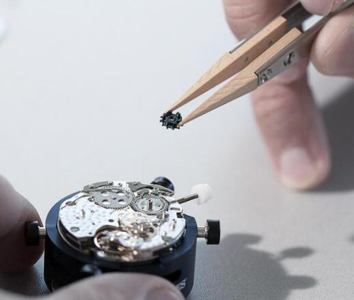 天梭手表该怎样保养_有哪些好的保养方法?(图3) 天梭手表该怎样保养_有哪些好的保养方法?(图3)