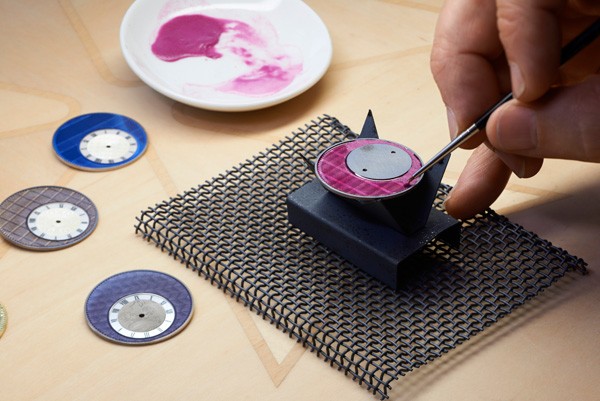 江诗丹顿艺术大师系列腕表 熠熠生辉的彩色织锦效果(图3)