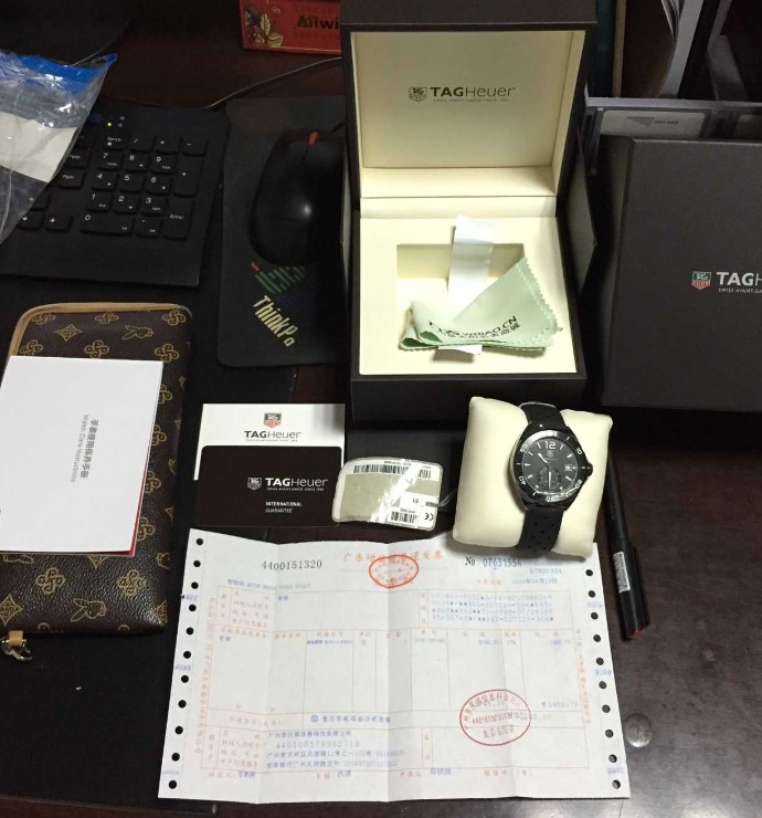 七夕万表网给我最大的惊喜:情人节和“老婆”见面了!(万表网名表交流群213431342-@이등)(图1) 七夕万表网给我最大的惊喜:情人节和“老婆”见面了!(万表网名表交流群213431342-@이등)(图1)
