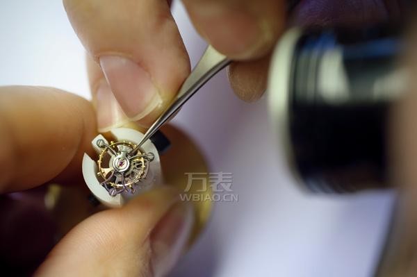 【图】GP芝柏表迎来全新天象仪三轴陀飞轮腕表(图2) 【图】GP芝柏表迎来全新天象仪三轴陀飞轮腕表(图2)