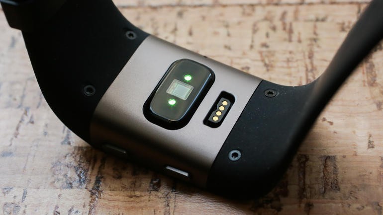 Fitbit Surge智能手表赏析，续航能力可达5天(图3)