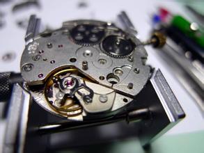 新买的浪琴表为什么不走?正确的日常保养很重要(图10) 新买的浪琴表为什么不走?正确的日常保养很重要(图10)