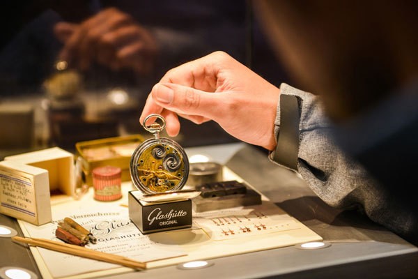 格拉苏蒂原创:初心不改,邀你共同探索时间的奥秘(图4) 格拉苏蒂原创:初心不改,邀你共同探索时间的奥秘(图4)