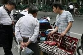 假表到底会造成多大的影响?仿制品可以替代真货吗?(图3) 假表到底会造成多大的影响?仿制品可以替代真货吗?(图3)