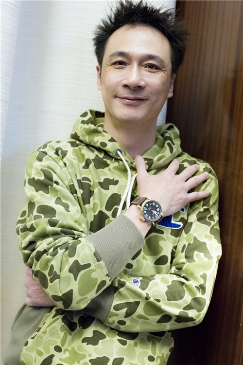 真力时邀请吴镇宇父子倾情助阵环法汽车拉力赛(图1) 真力时邀请吴镇宇父子倾情助阵环法汽车拉力赛(图1)
