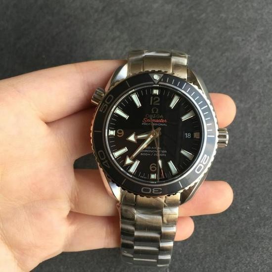 2016年腕表新作：Omega 欧米茄Seamaster 海马蓝色款(图6)