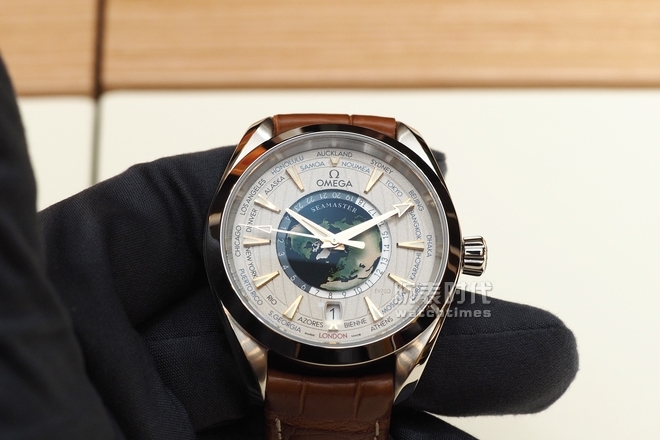 海马Aqua Terra 15周年，世界时就是要加世界地图吗？
