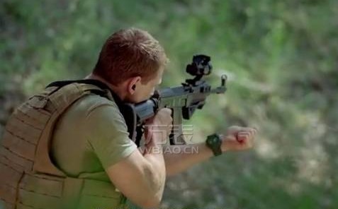 电影里的特种兵为什么喜欢把手表表盘戴在手腕内侧?(图2) 电影里的特种兵为什么喜欢把手表表盘戴在手腕内侧?(图2)