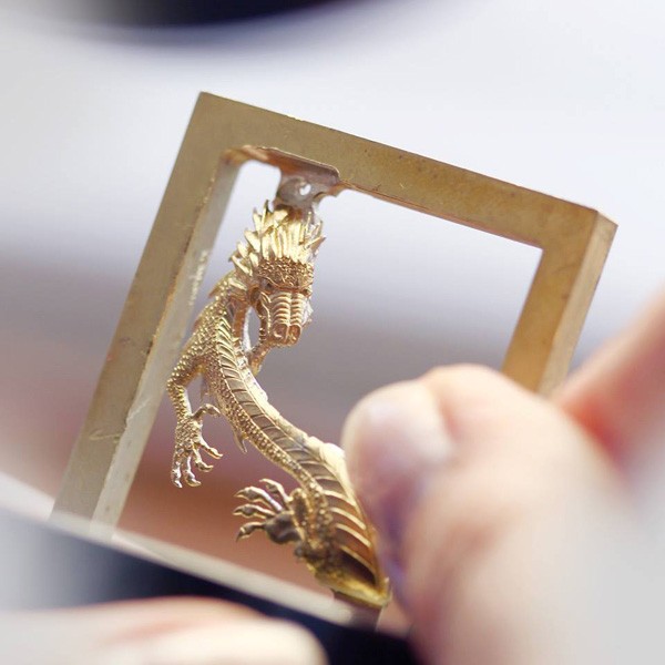 昆仑表值此年终岁末之际 推出金桥龙凤呈祥腕表(图3) 昆仑表值此年终岁末之际 推出金桥龙凤呈祥腕表(图3)