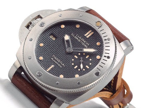 PANERAI沛纳海1950系列自动腕表:最原汁原味的军表(图3) PANERAI沛纳海1950系列自动腕表:最原汁原味的军表(图3)