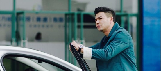 戴块表驰骋商场(图4)