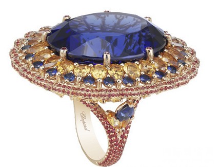 品牌Chopard成为了法国时装协会里尊贵的“珠宝成员”(图2) 品牌Chopard成为了法国时装协会里尊贵的“珠宝成员”(图2)