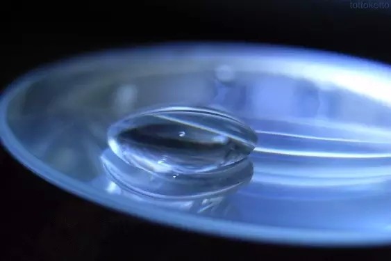 何为蓝宝石水晶玻璃,蓝宝石表镜用的真是蓝宝石吗?(图1) 何为蓝宝石水晶玻璃,蓝宝石表镜用的真是蓝宝石吗?(图1)
