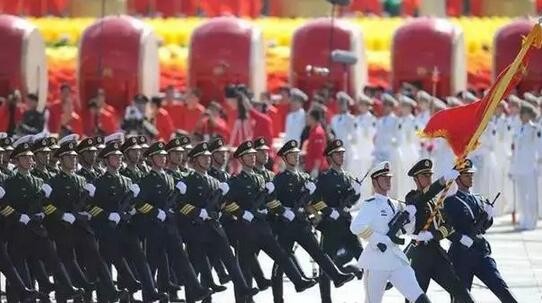 北斗卫星手表 让受阅部队极大地提高了训练的质量与效益(图1)