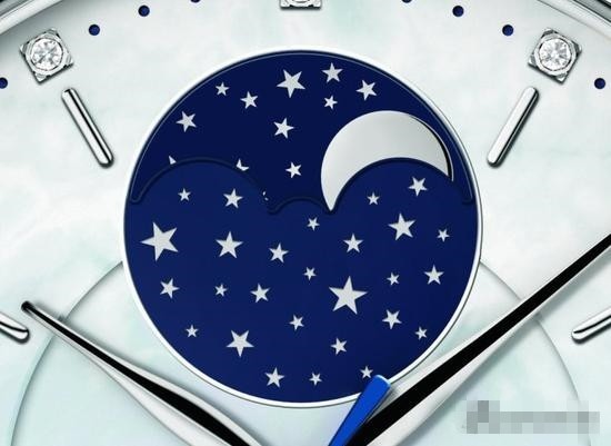 “超级月亮”们放在腕表上是什么样呢?你有见过吗?(图3) “超级月亮”们放在腕表上是什么样呢?你有见过吗?(图3)