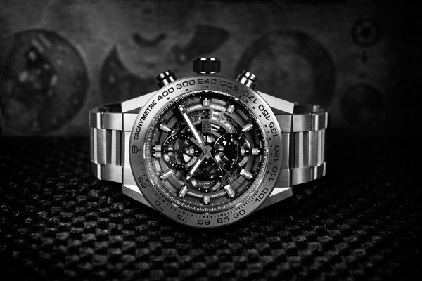 泰格豪雅卡莱拉HEUER-01计时码表呈现全新版本(图1)