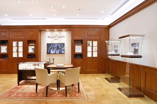 Blancpain宝珀在澳门盛大开启了其全新精品专卖店(图2)