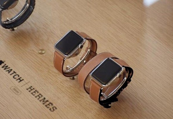 苹果推出了爱马仕Apple Watch表带 Cuff款11888元(图1)
