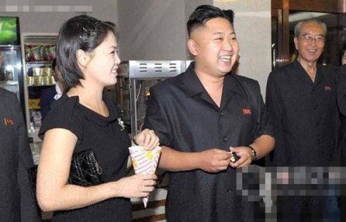 盘点金正恩的手表:金正恩的手表是什么型号呢?(图1) 盘点金正恩的手表:金正恩的手表是什么型号呢?(图1)