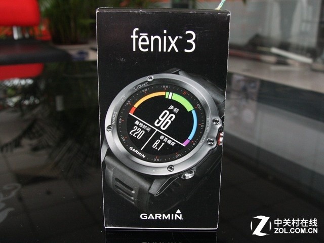 圆形表盘设计 佳明Fenix 3智能手表开箱(图2) 圆形表盘设计 佳明Fenix 3智能手表开箱(图2)