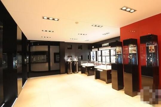 第44届巴塞尔国际珠宝钟表:一览天梭展馆(图2) 第44届巴塞尔国际珠宝钟表:一览天梭展馆(图2)