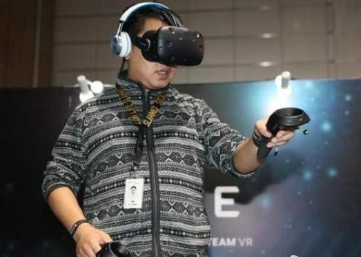 CES2016展会上：HTC也曾发布过一款名叫Grip的智能手环(图3)