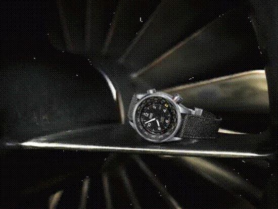 豪利时全新航空表款 尝试那味&quot;凌空&quot;的快感(图4)