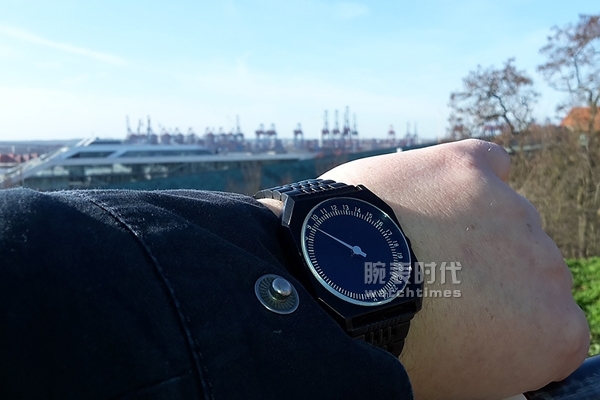 只有一根针的24小时制腕表(图11)