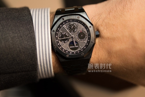 SIHH 2017爱彼皇橡在材质上发生巨变！(图1)