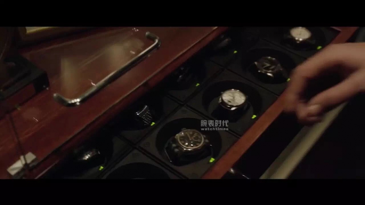 你问我爱你有多深，积家代表卷福的心(图6)