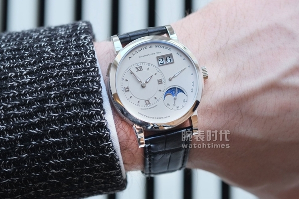 朗格出征SIHH，是诚意满满，还是套路优先？(图12)