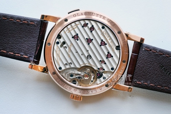 朗格出征SIHH，是诚意满满，还是套路优先？(图10)